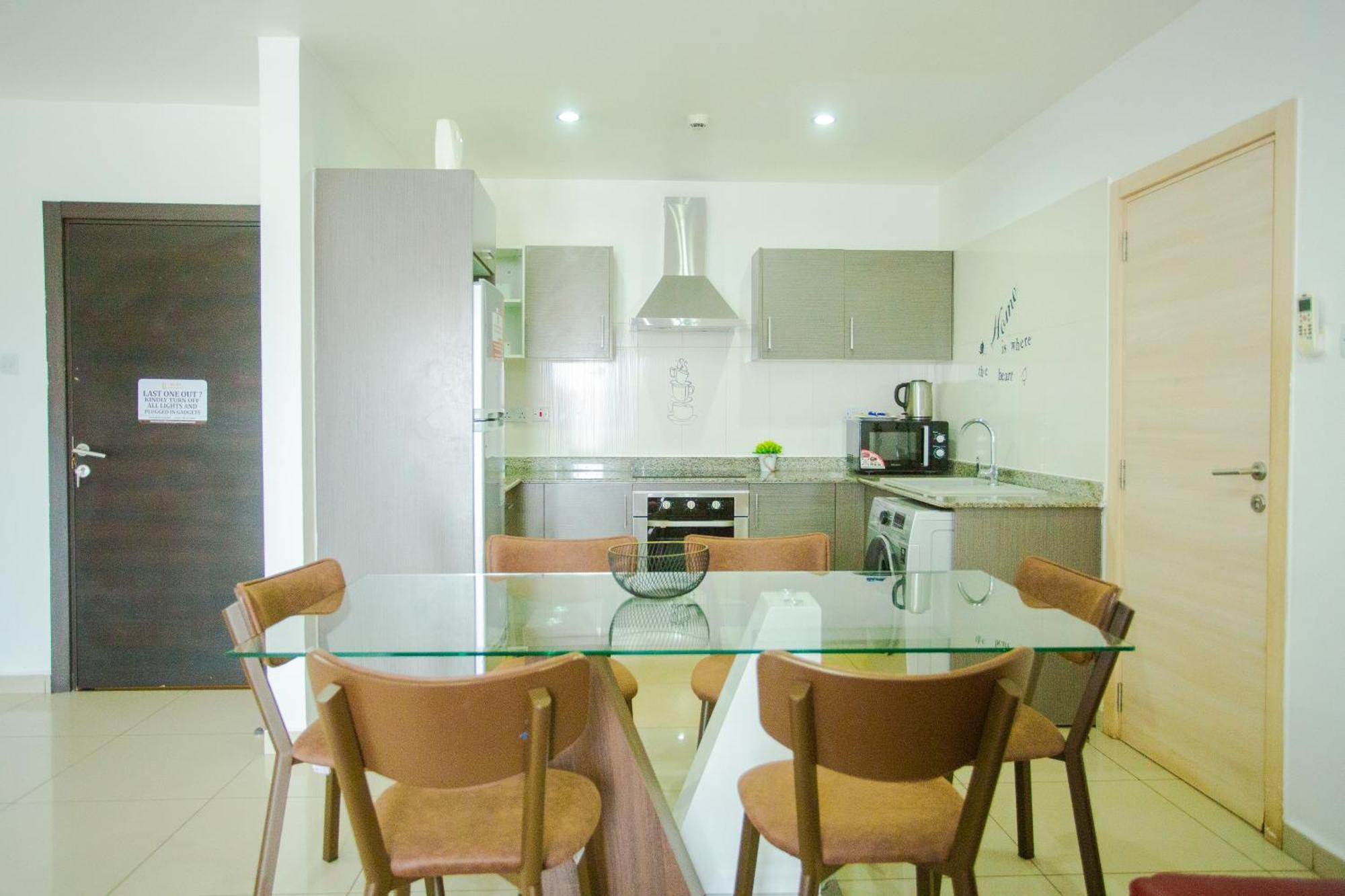 Accra Luxury Apartments At The Gallery Exterior photo